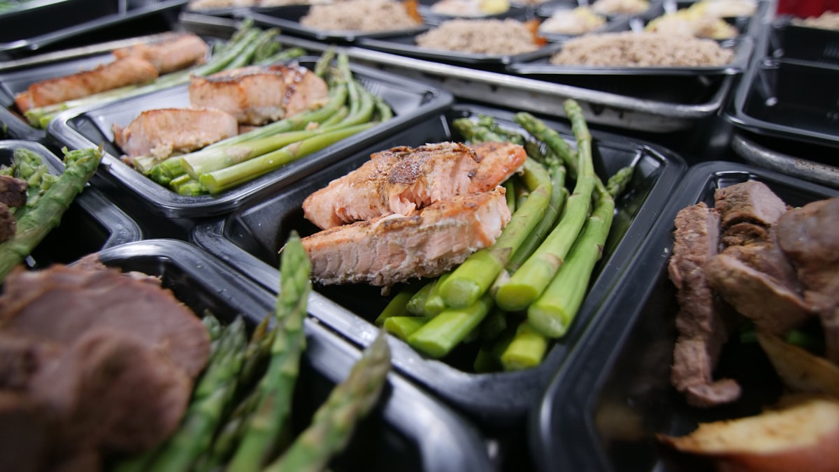 Nutritionist reviewing personalized meal plan with client
