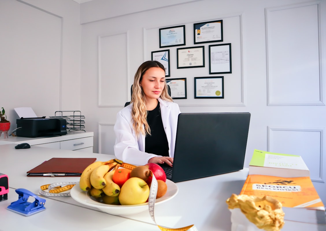 Nutrition expert preparing meal planning consultation